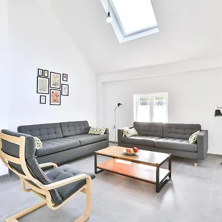 Le Refuge Fleuri T5 Avec Terrasse Et Jardin Appartement